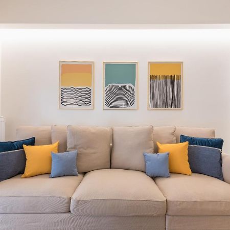 Chic And Comfort Home In Central アテネ エクステリア 写真