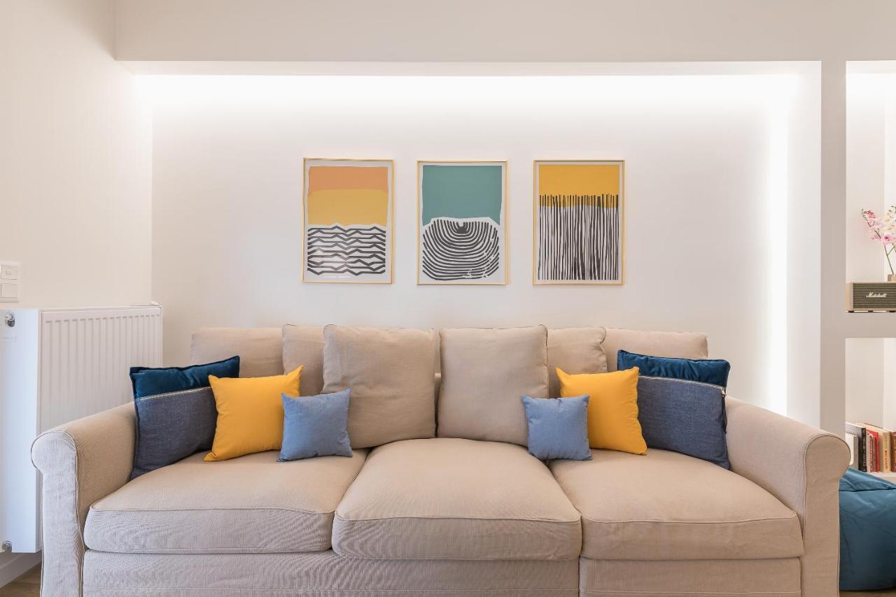 Chic And Comfort Home In Central アテネ エクステリア 写真