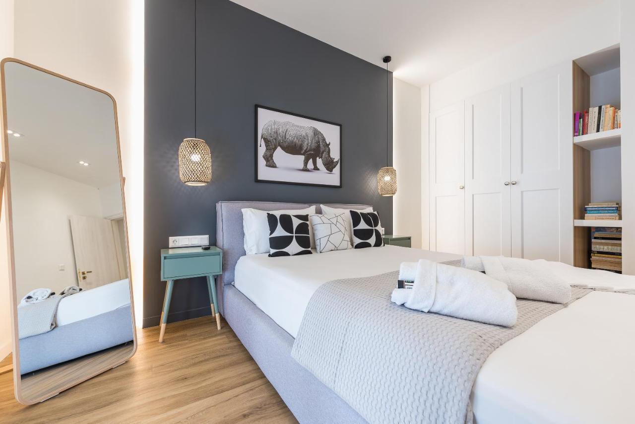 Chic And Comfort Home In Central アテネ エクステリア 写真