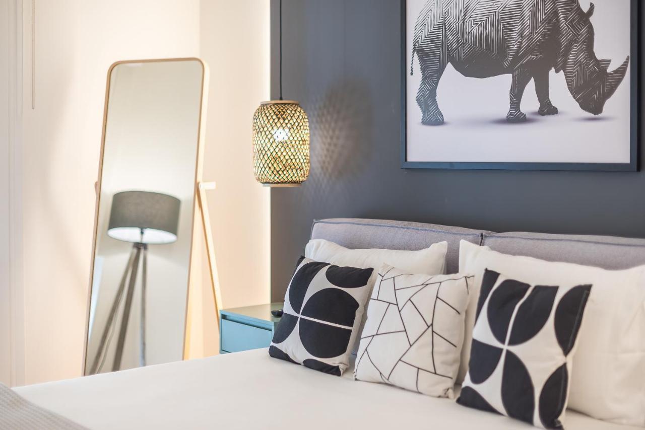 Chic And Comfort Home In Central アテネ エクステリア 写真