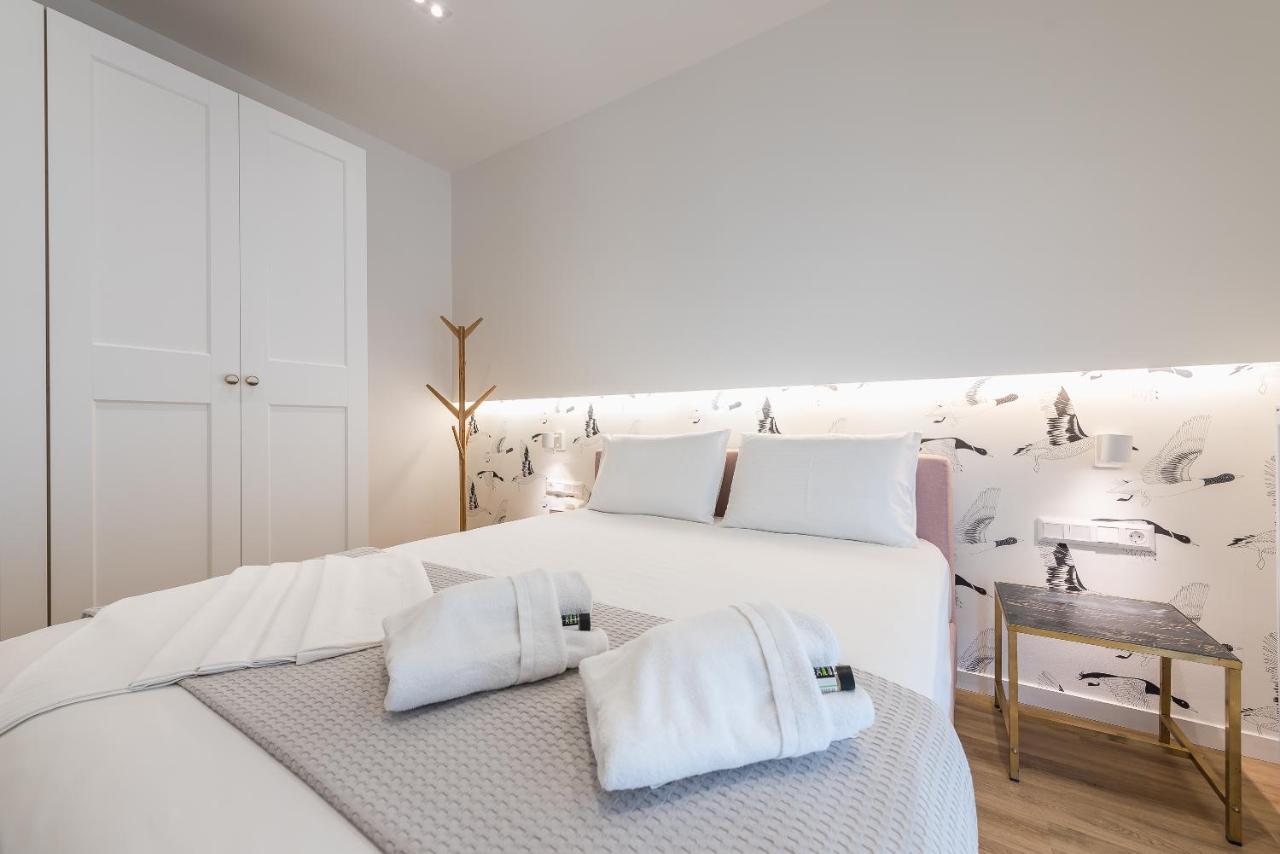 Chic And Comfort Home In Central アテネ エクステリア 写真