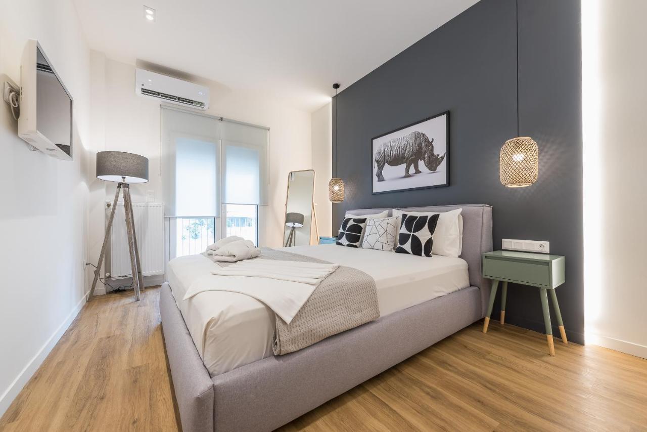 Chic And Comfort Home In Central アテネ エクステリア 写真