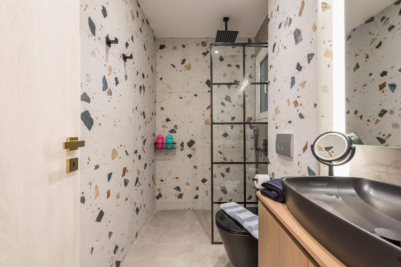 Chic And Comfort Home In Central アテネ エクステリア 写真