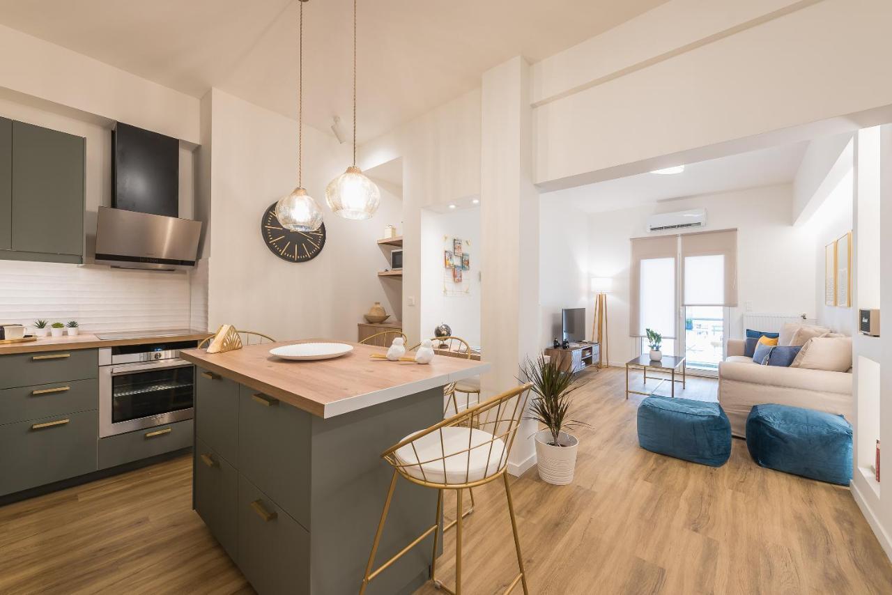 Chic And Comfort Home In Central アテネ エクステリア 写真
